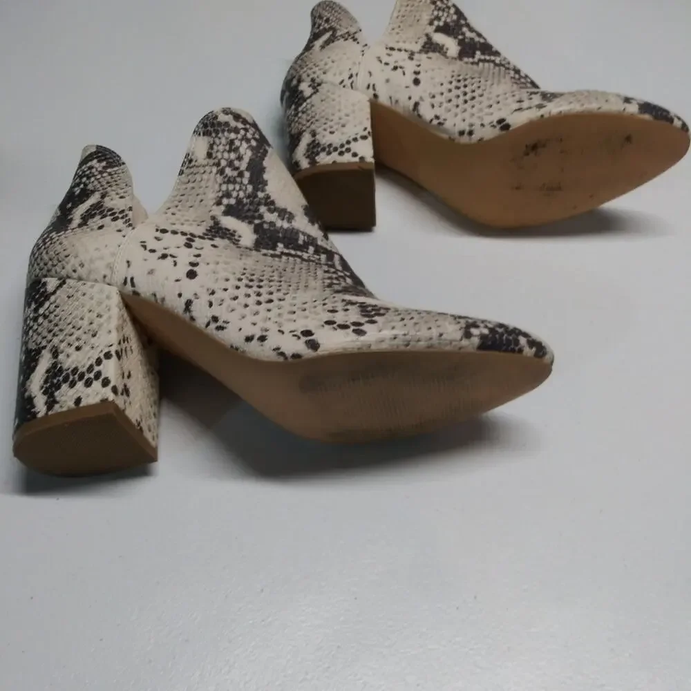Steve Madden Women's Rookie Bootie Ankle Boots Neutral Snake  Size 8.5